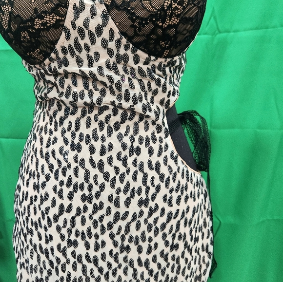 Sequined lace wiggle bodycon strapless dress size large brand new pinup - Picture 15 of 16